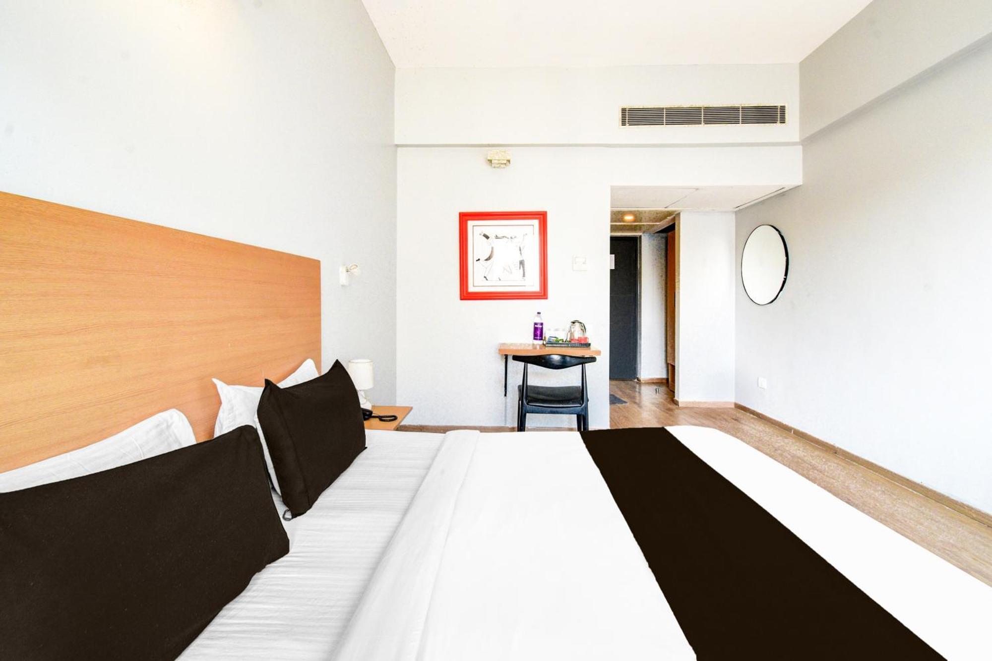 Super Townhouse Lakdikapul 호텔 하이데라바드 외부 사진