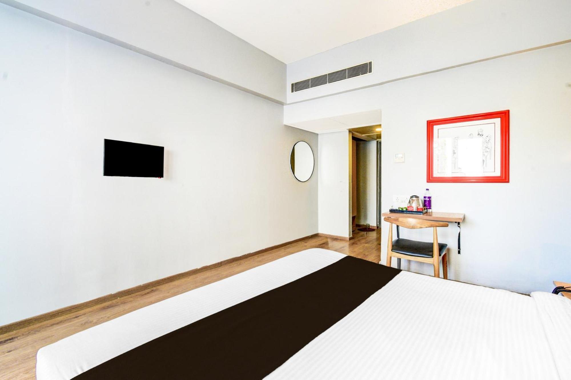 Super Townhouse Lakdikapul 호텔 하이데라바드 외부 사진