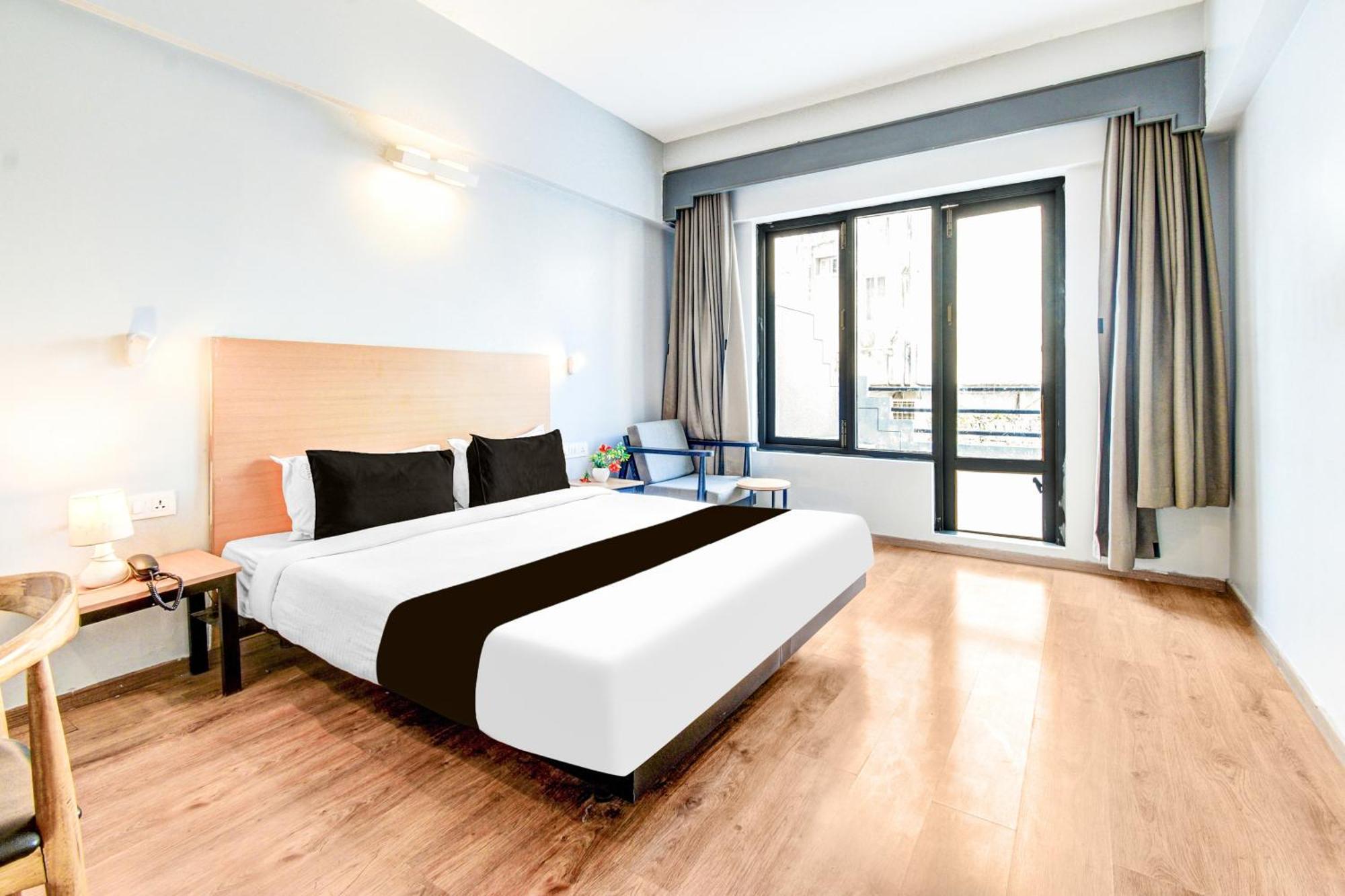 Super Townhouse Lakdikapul 호텔 하이데라바드 외부 사진